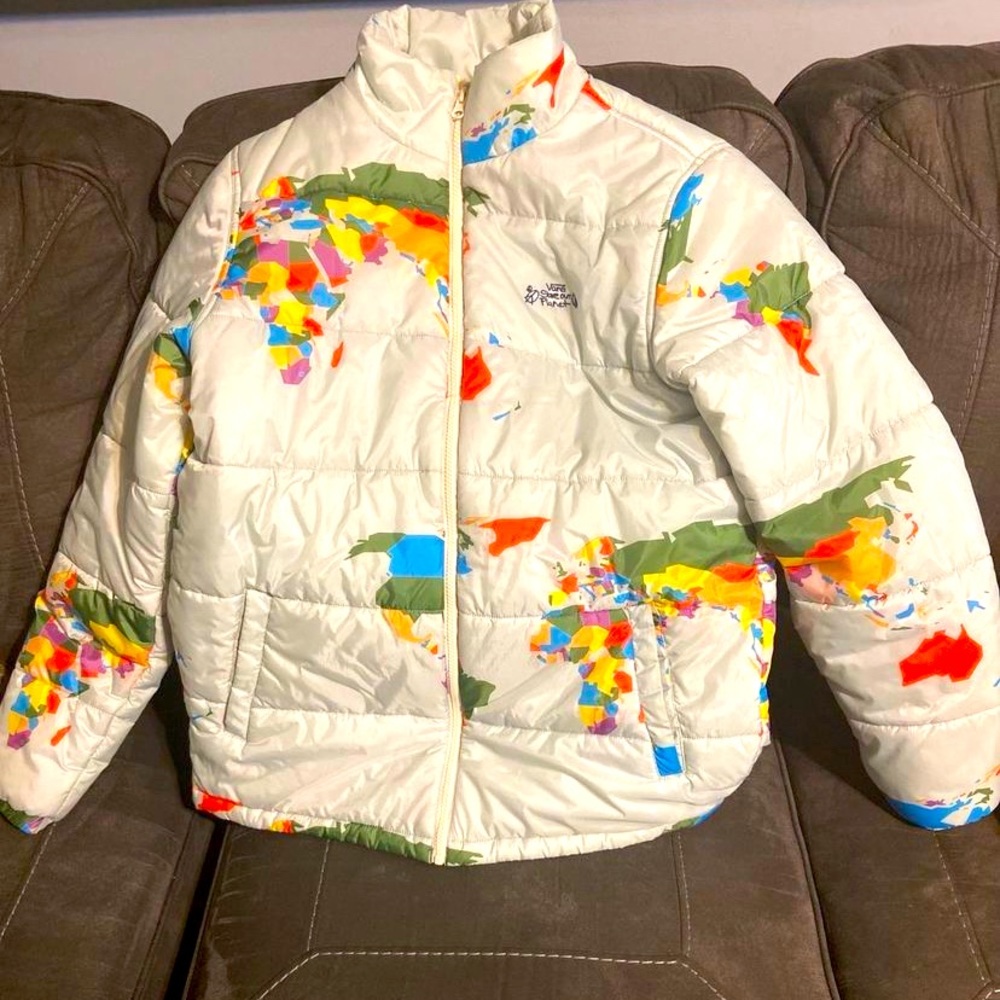 Gently used Vans “Save Our Planet” puffer jacket. Men’s size Small.